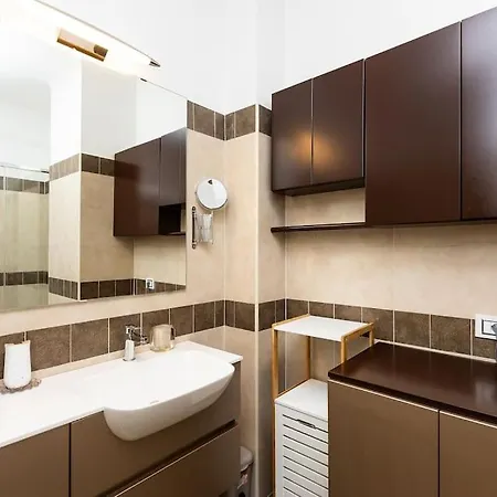 Romeo Garden By In Apartment *